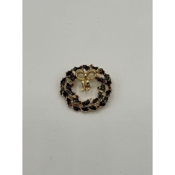 Vtg Christmas Wreath Brooch Gold Tone W Red & Green Enamel Rhinestones 1 3/4” - Picture 2 of 3